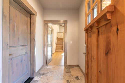 11525 Oslo Dr, Truckee, CA 96161-6310