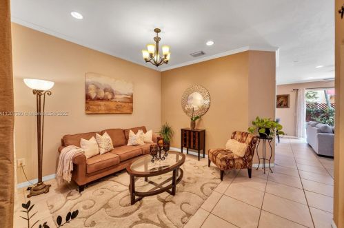 9027 18 St, Hollywood FL 33028-2501 exterior