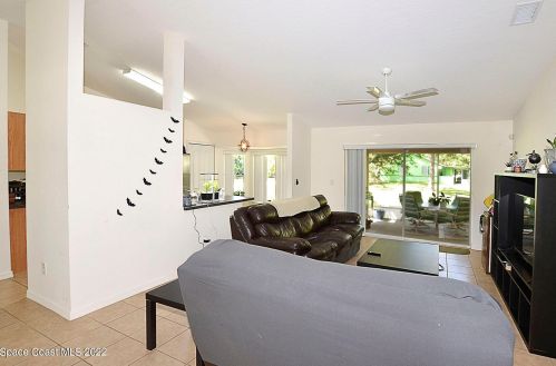 7715 95th Ct, Vero Beach FL  32967-3828 exterior