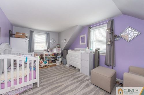 146 Oakmanor Pkwy, South Plainfield NJ  07080-4923 exterior