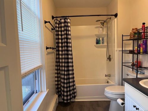 42 Elm St, Norwich CT  06351-2316 exterior