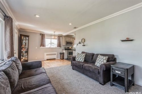 12 Lincoln Blvd, Bethpage NY  11714-5236 exterior