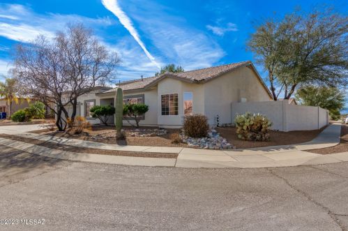 8598 Louhelen Way, Tucson, AZ 85747-5351