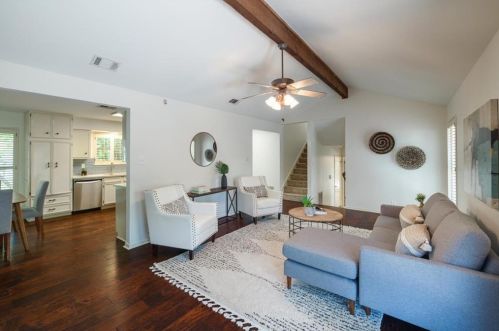 6803 Danwood Dr, Austin TX  78759-4614 exterior