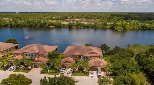 1280 Verde Dr, Naples FL  34105-4960 exterior