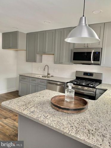 7110 Lynford St, Philadelphia PA 19149-1126 exterior