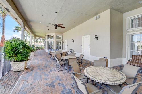 5102 Toscana Trl, Boynton Beach FL  33437-2038 exterior