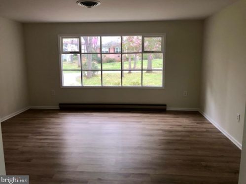 19 Lexington Ct, Charles Town WV  25414-5038 exterior
