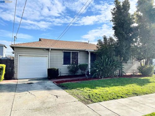 416 Hunter Ave, Oakland, CA 94603-2136