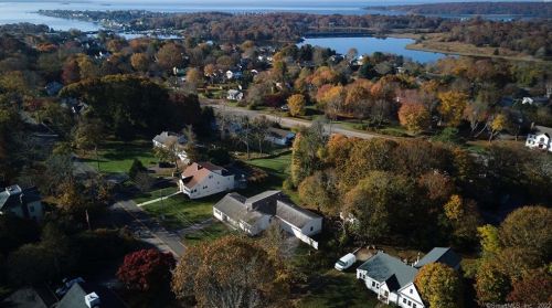 225 Prospect Hill Rd, Groton CT  06340-5543 exterior