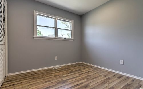 107 Malts Ave, West Islip NY  11795-2507 exterior