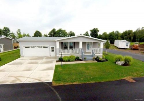 4537 Leytonstone Ave, Clarence, NY 14031-2625