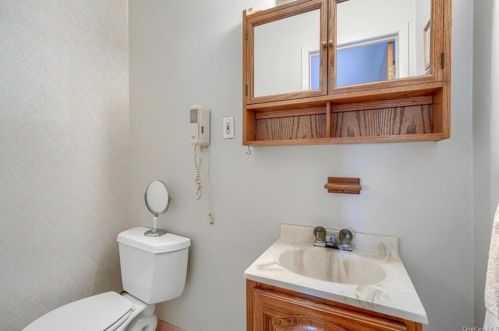 11 Hillside Ter, Monroe NY  10950-2515 exterior