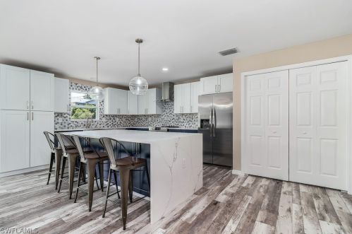 2704 Sanibel Blvd, Saint James City FL  33956-2232 exterior