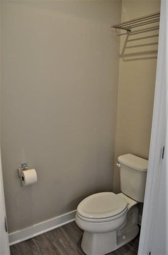 1702 Keela Dr, Pataskala OH  43062-7121 exterior