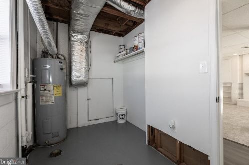 821 Blue Rdg Dr, Harrisonburg VA  22802-5012 exterior