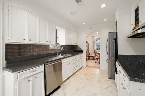 10005 Chippendale Dr, Dallas TX  exterior