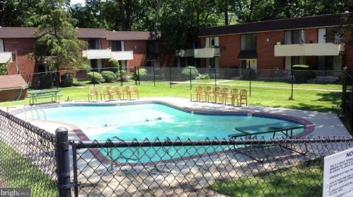100 Glenolden Ave, Manor PA  19036-2264 exterior