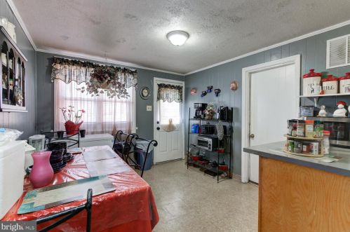 1420 Simpson St, Boothwyn PA  19061-4334 exterior