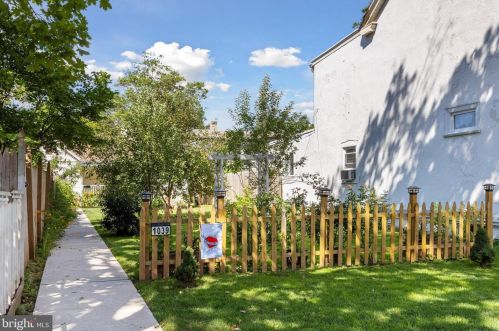 1039 Queen St, Pottstown PA  19464-5827 exterior