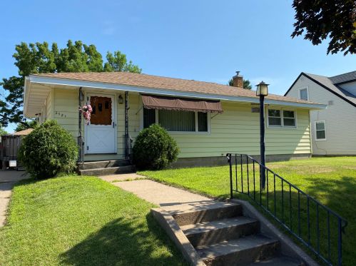2921 Leonard St, La Crosse WI  54601-7972 exterior