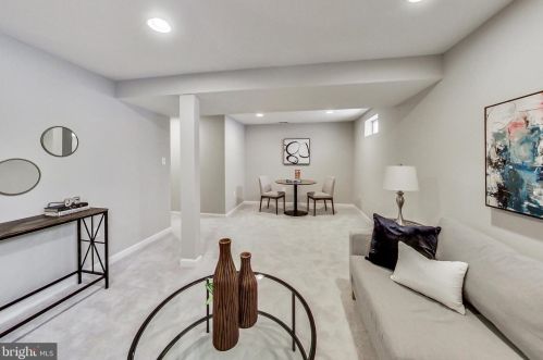 7218 Bonniemill Ln, Springfield VA 22150-4426 exterior