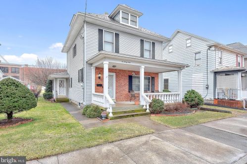 239 High St, Hummelstown PA  17036-2406 exterior