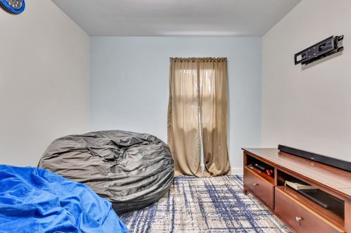 4406 Van Beck Ave, Milwaukee WI 53207-4458 exterior