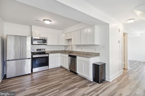 5262 Sudberry Ln, Woodbridge VA  22193-3463 exterior
