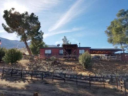11311 Bronco Ct, Weldon, CA 93283-0096