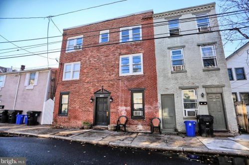 1308 Penn St, Harrisburg, PA 17102-2650
