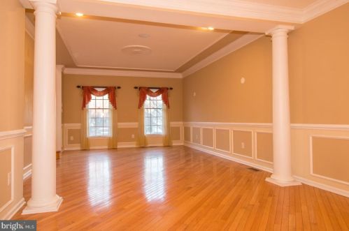 23 Tanner Dr, Princeton NJ  08540-9488 exterior