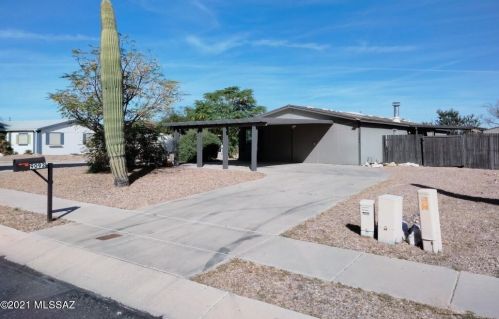 9092 Valgrind Ln, Tucson, AZ 85743-7914