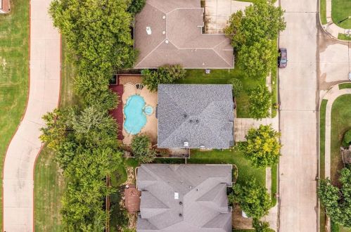 1005 Tanglewood Ln, Lewisville TX  75028-8234 exterior