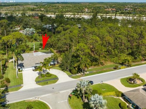 1905 Imperial Golf Course Blvd, Naples FL  34110-1007 exterior