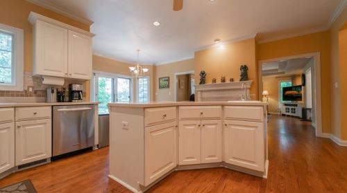 525 Brighton Ln, Dyer IN  46311-4625 exterior