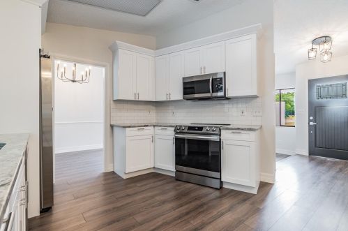 21637 Southwood Dr, Lutz FL  33549-4127 exterior