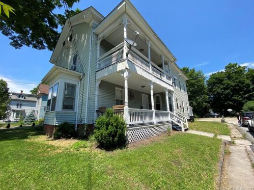 106 Main St, Putnam, CT 06260-1908
