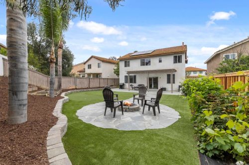 42092 Orange Blossom Dr, Temecula CA  92591-5542 exterior