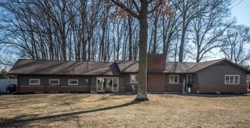 648 Smith Rd, New Wilmington, PA 16142-3816