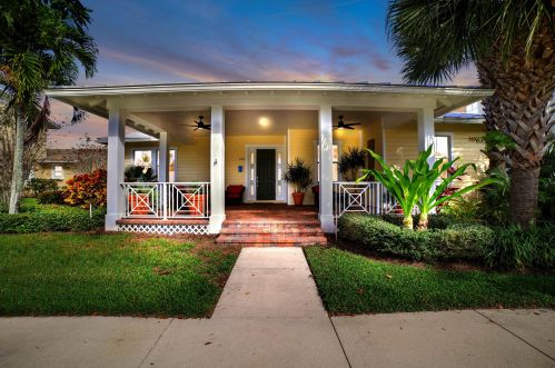 1353 Bourne Dr, Jupiter FL 33458-2915 exterior