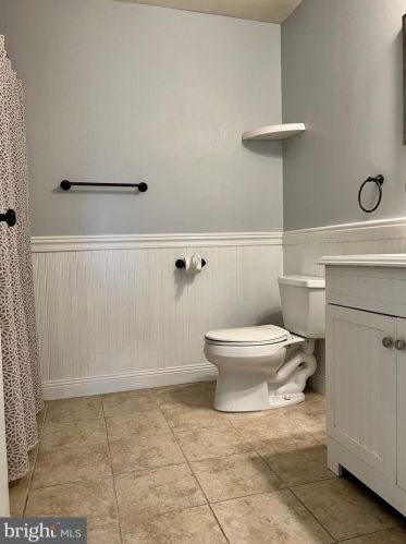 2124 Old Stone Ml Dr, East Windsor NJ exterior