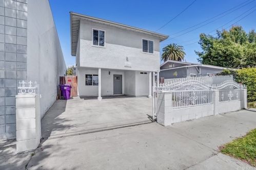 1841 14th St, Long Beach, CA 90813-2505