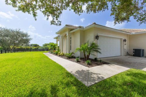 15380 46th Ln, West Palm Beach FL  33414-7452 exterior