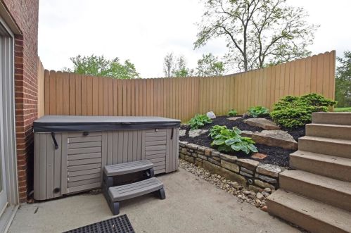 1043 Robertson Rd, Covington KY  41015-2145 exterior