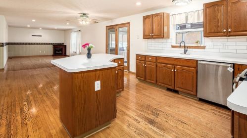 550 Spring Valley Dr, Zanesville OH  43701-0805 exterior