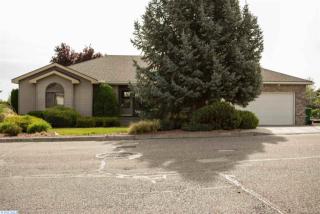 4007 Waverly St, Kennewick WA  99337-3136 exterior