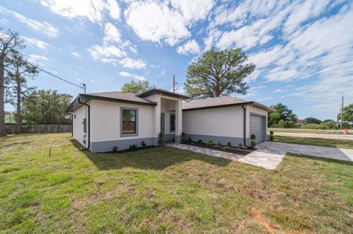 3309 3rd St, Lehigh Acres, FL 33936-1883