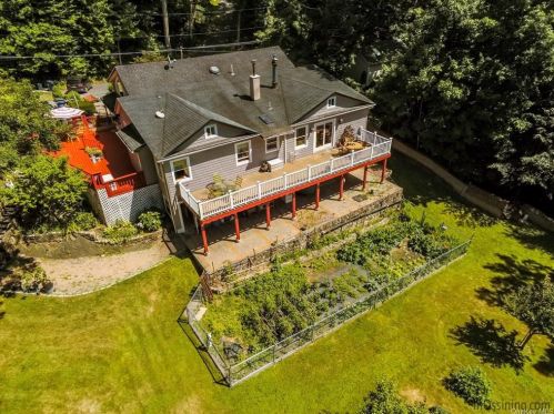 21 Jackson Rd, Mahopac, NY 10541-3118