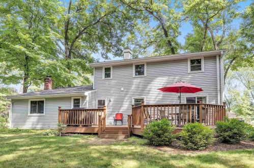 1326 Wiesner St, Green Bay, WI 54304-2842